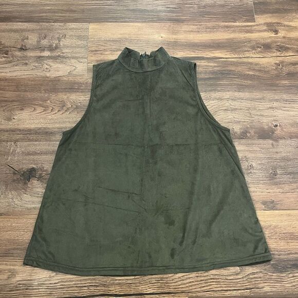 Sun & Shadow Green Suede High Neck Tank Top - Picture 2 of 8